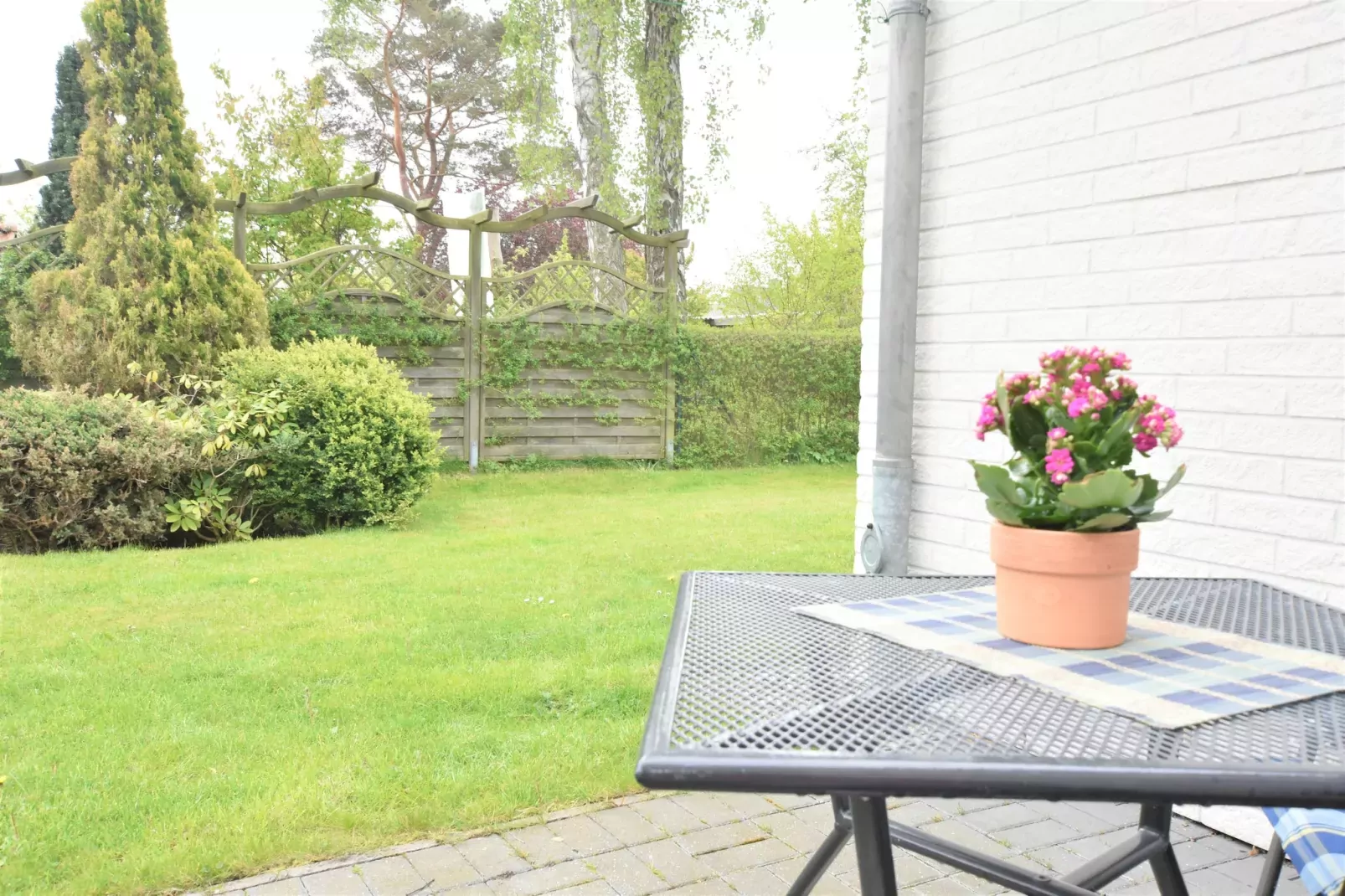 Die kleine Villa L-Gardens summer