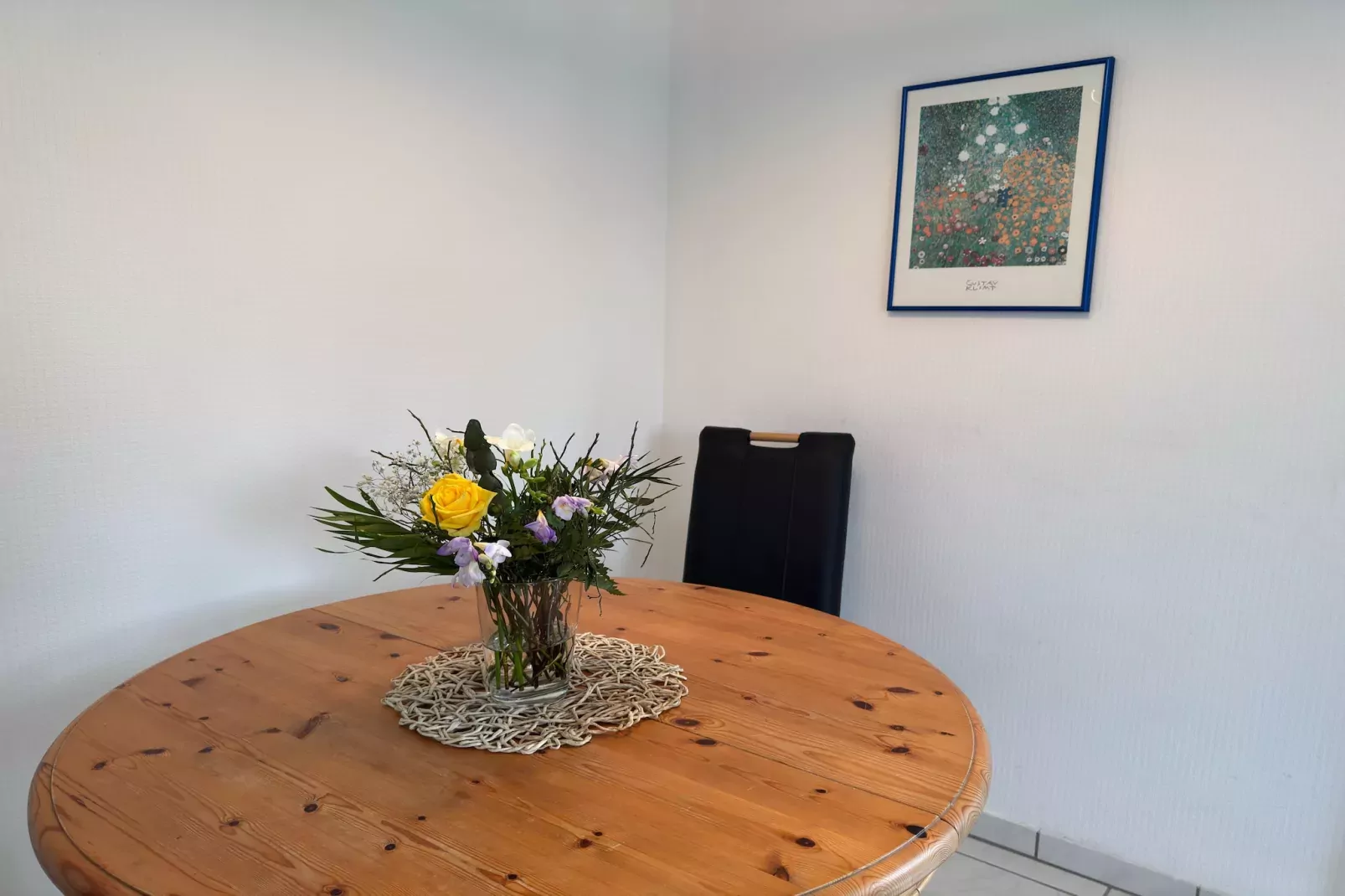 Die kleine Villa L-Dining room