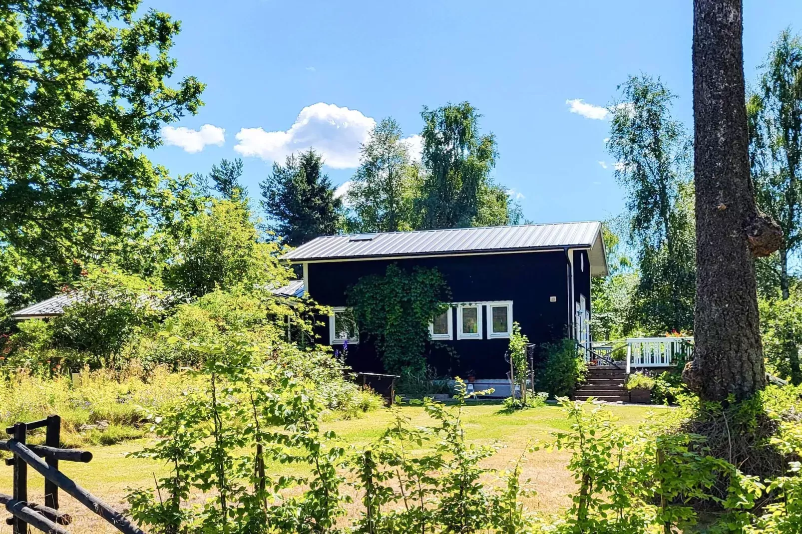 4 star holiday home in FRÄNDEFORS-Outdoor