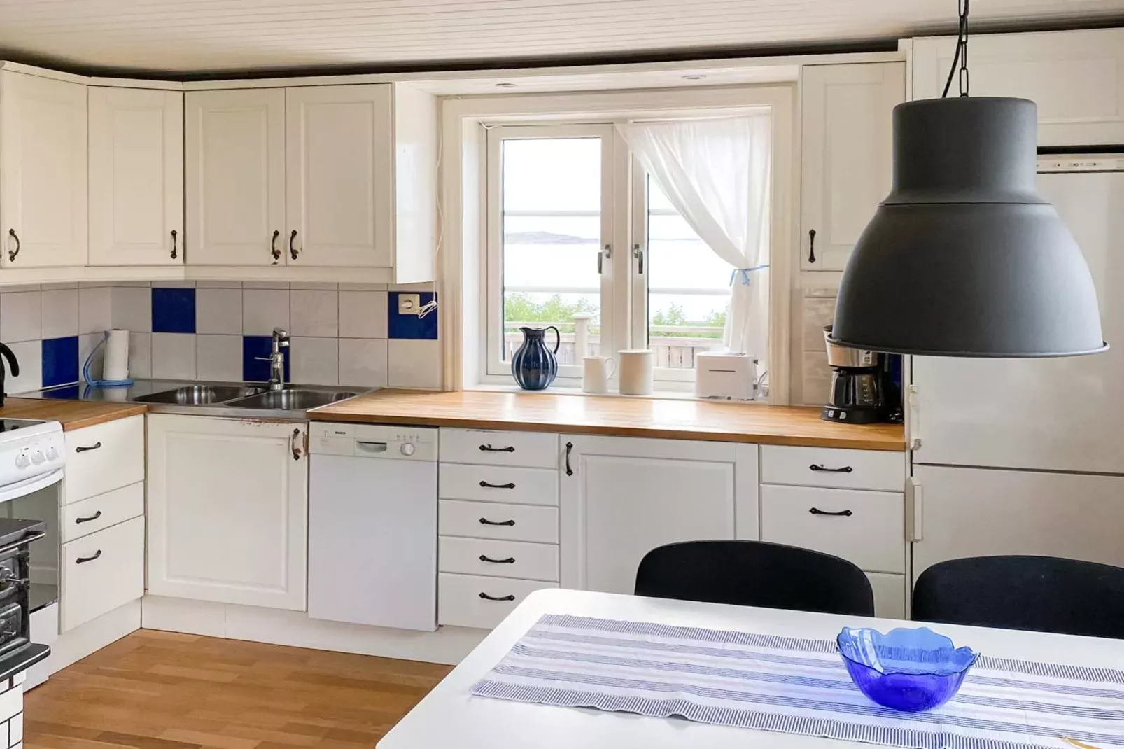 4 star holiday home in STENUNGSUND-Indoor