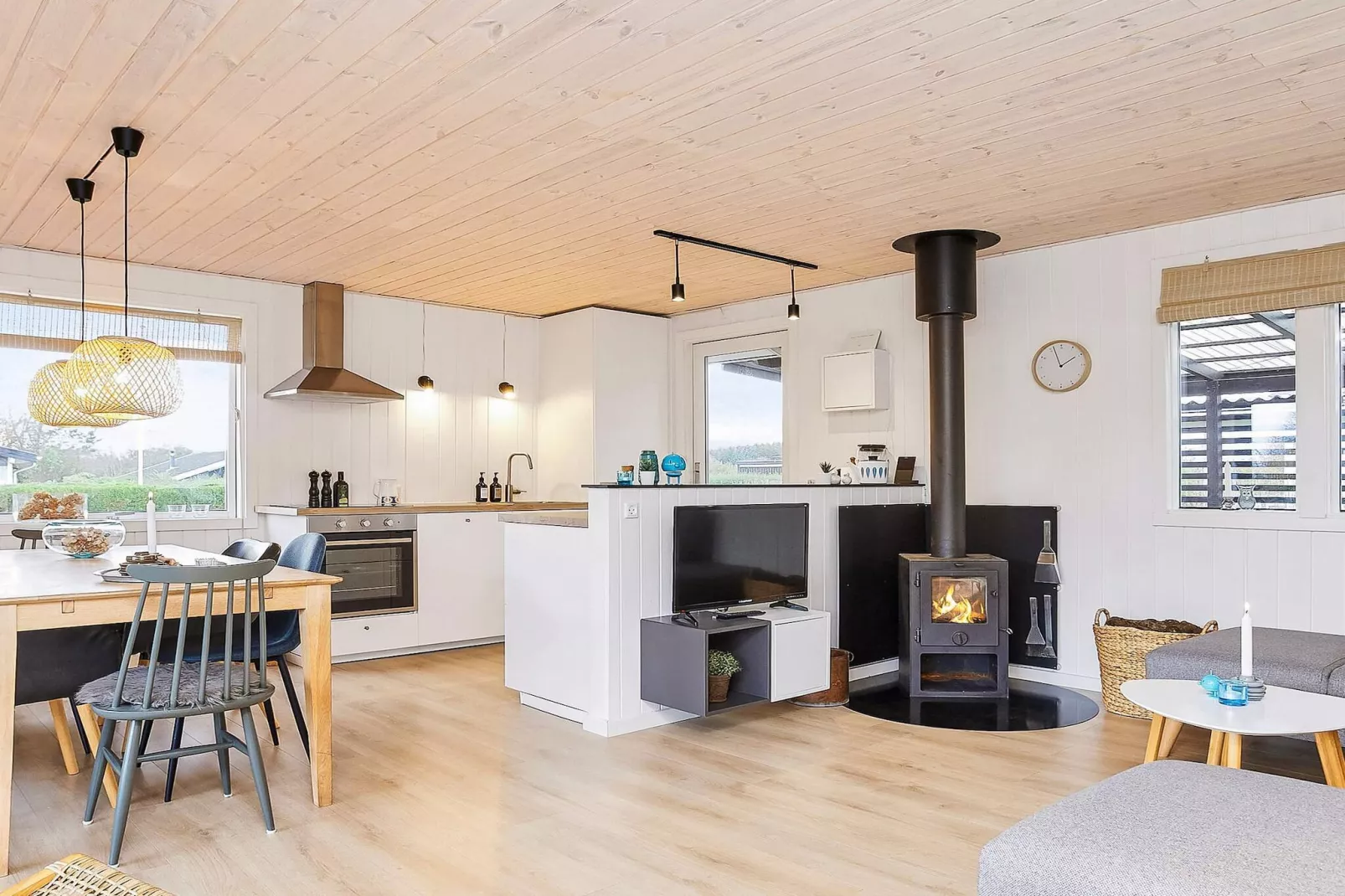 6 person holiday home in Juelsminde-Indoor