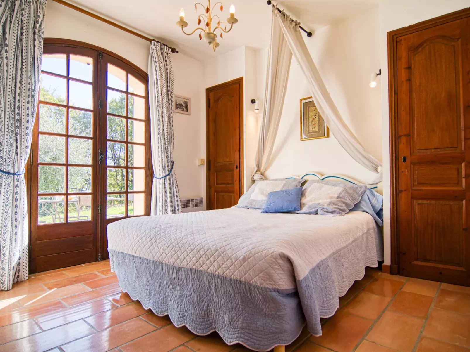 VIlla Camille-Inside
