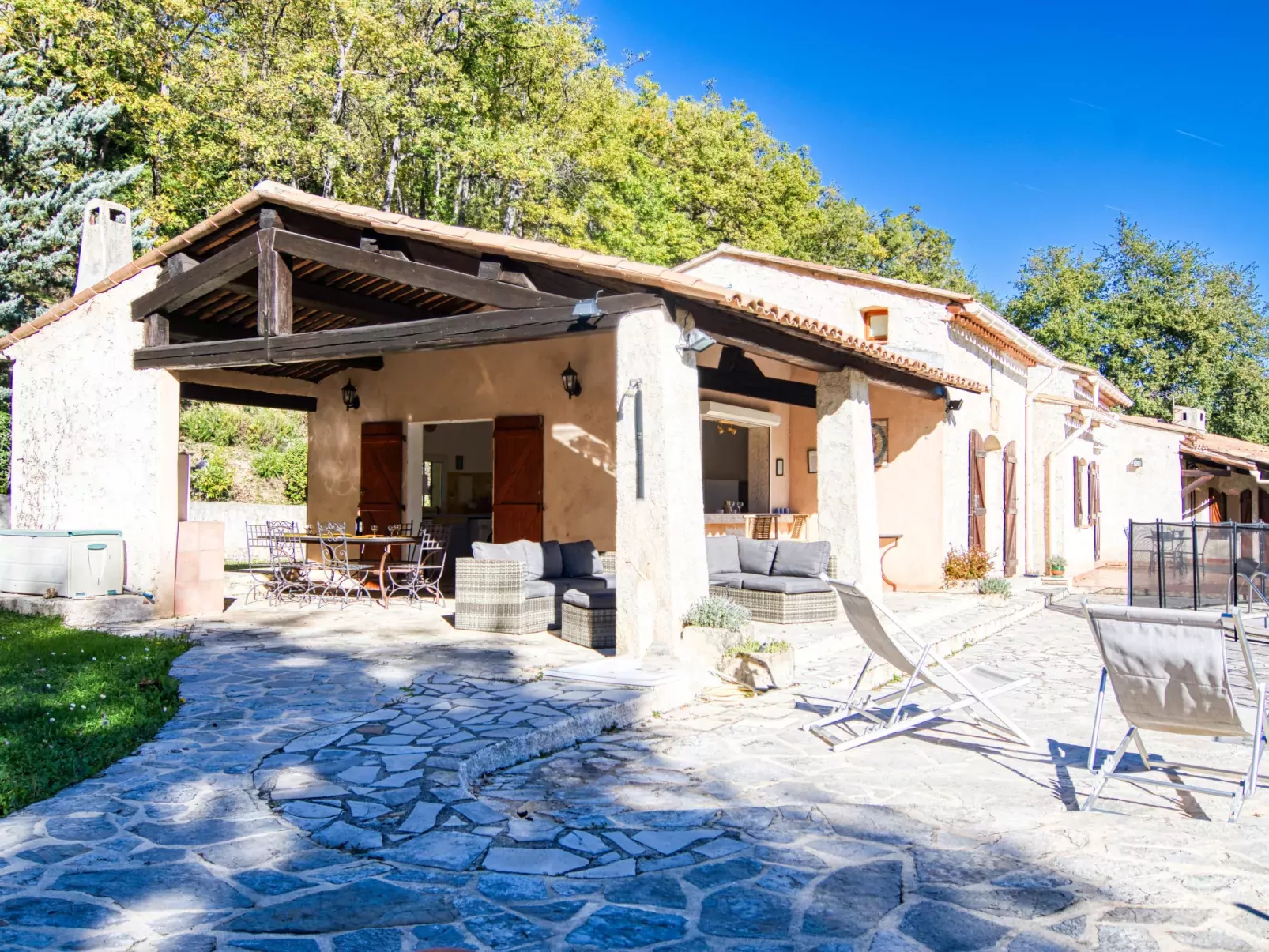 VIlla Camille-Outside
