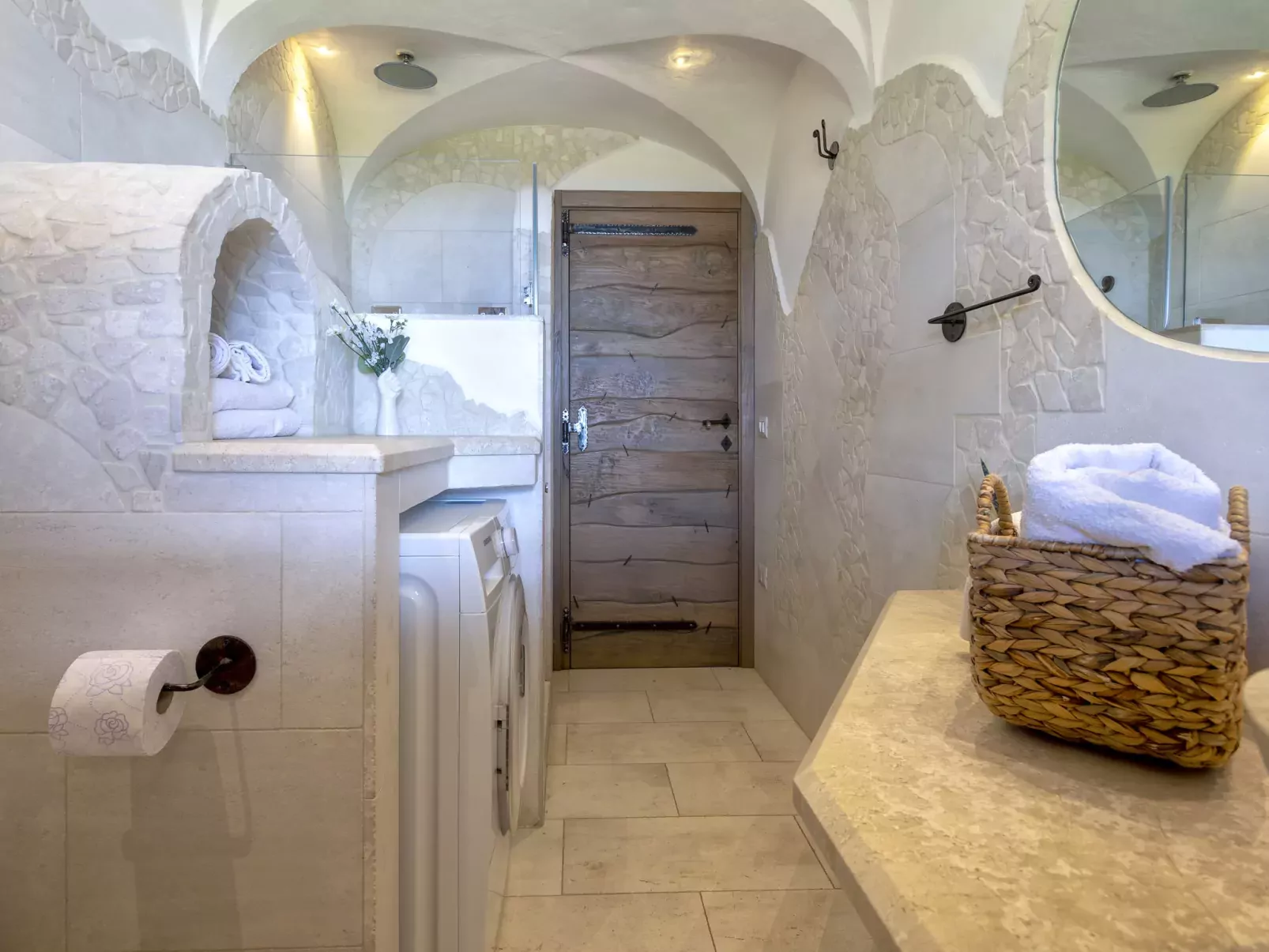 Stazzo Serafini-Inside