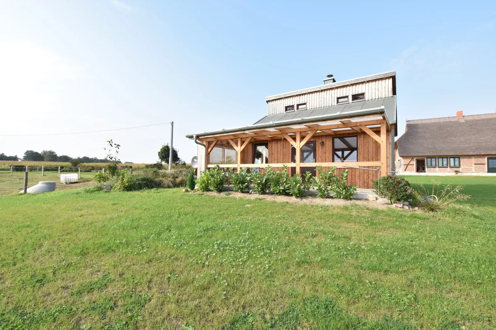 Ferienhaus Am See mit Kamin-Gardens summer