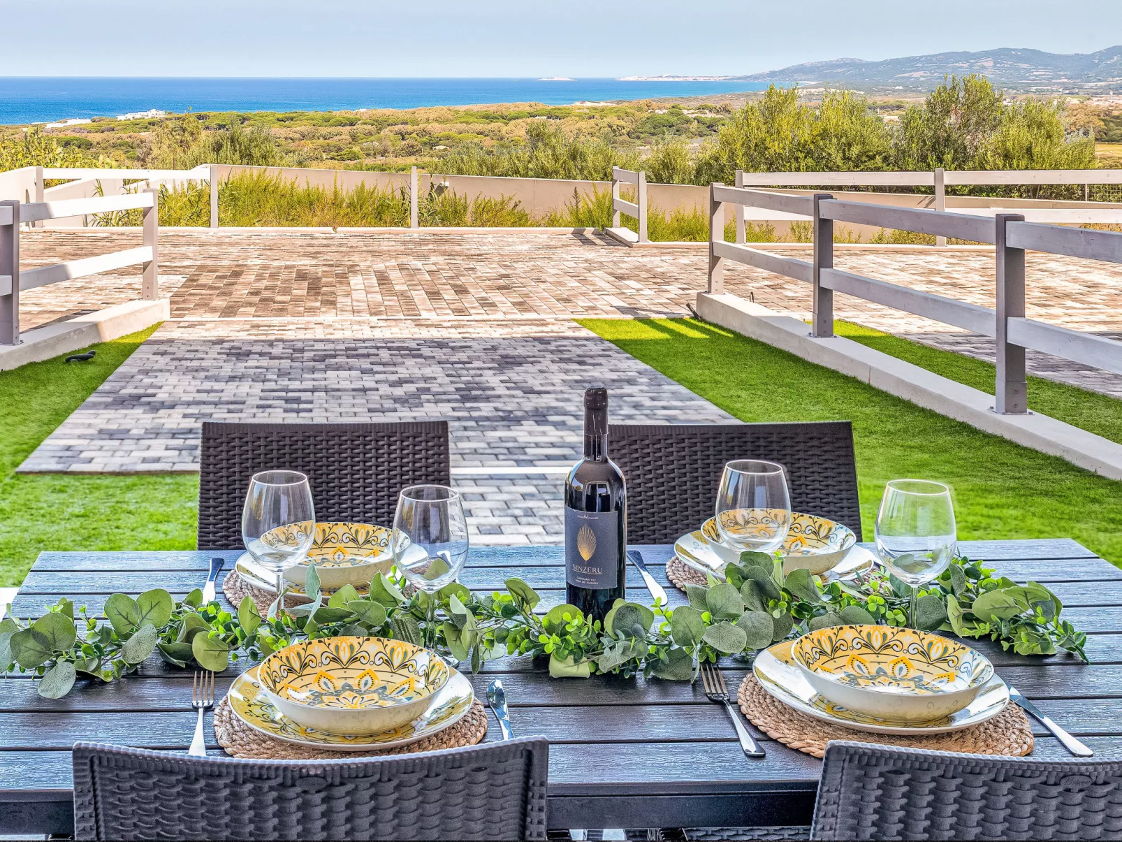 Posidonia-Outside