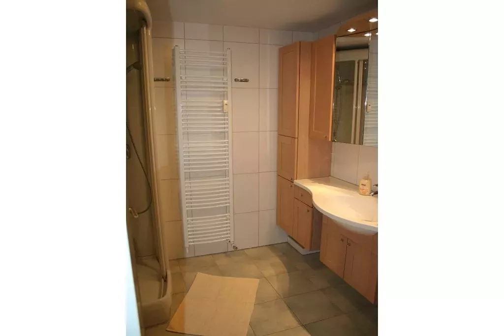 33324-Non étiqueté