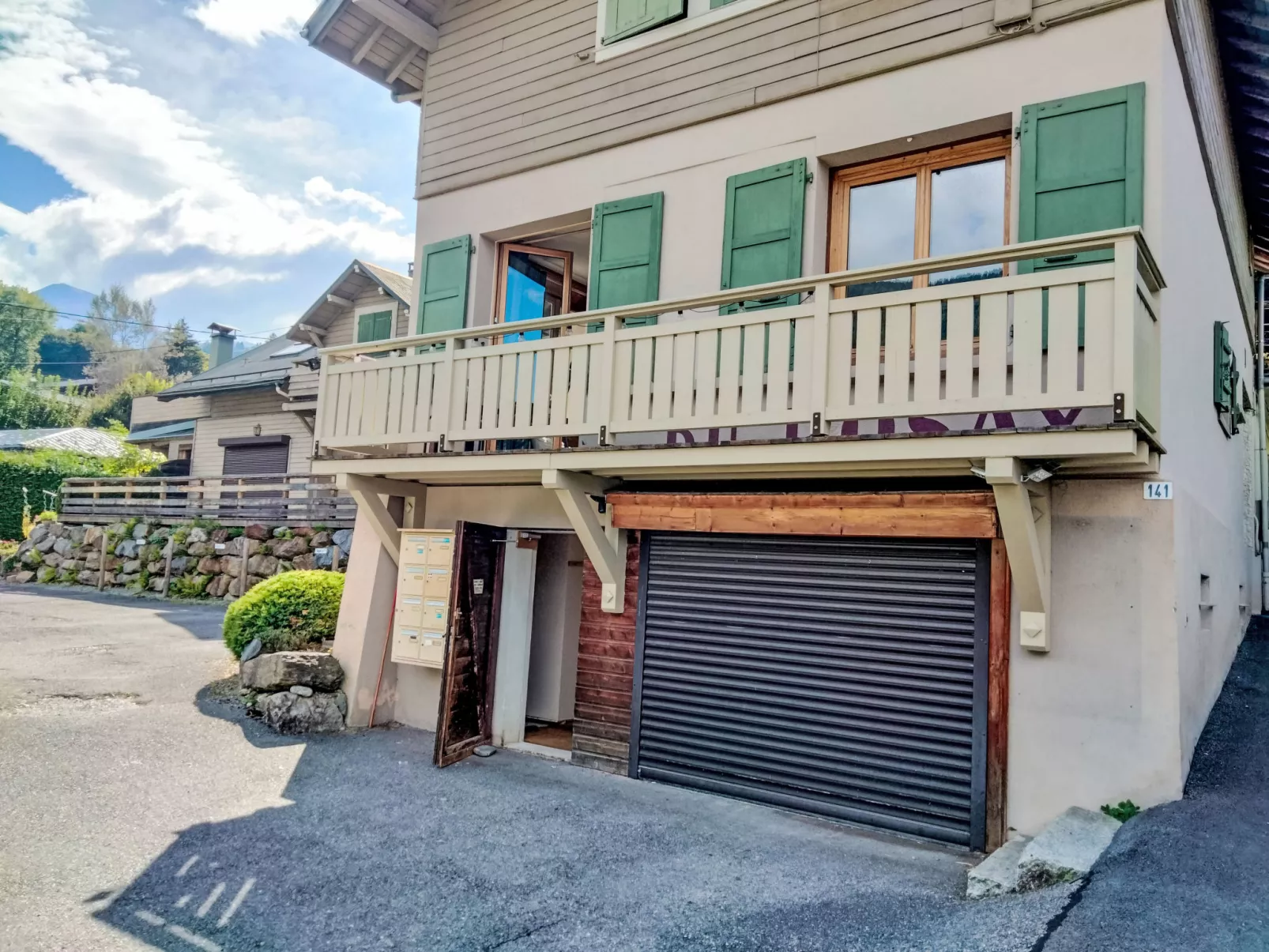 Chalet du Rosay-Outside