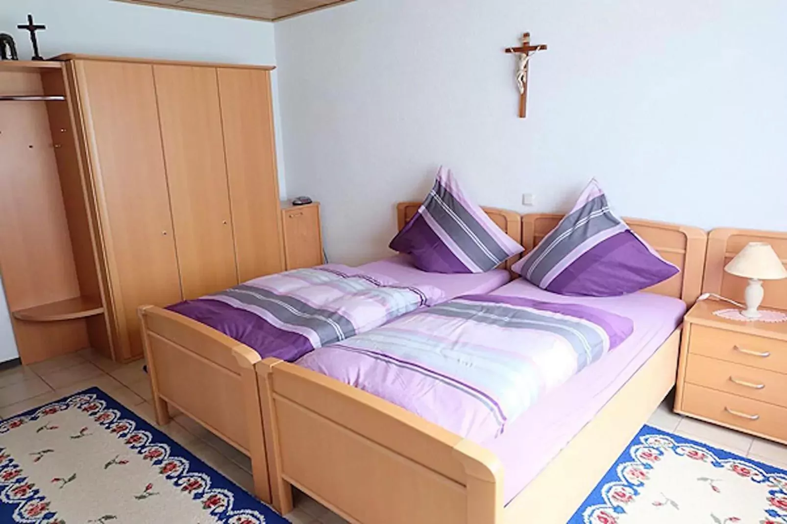Ferienwohnung Oberstadtfeld Engeln-Bedroom