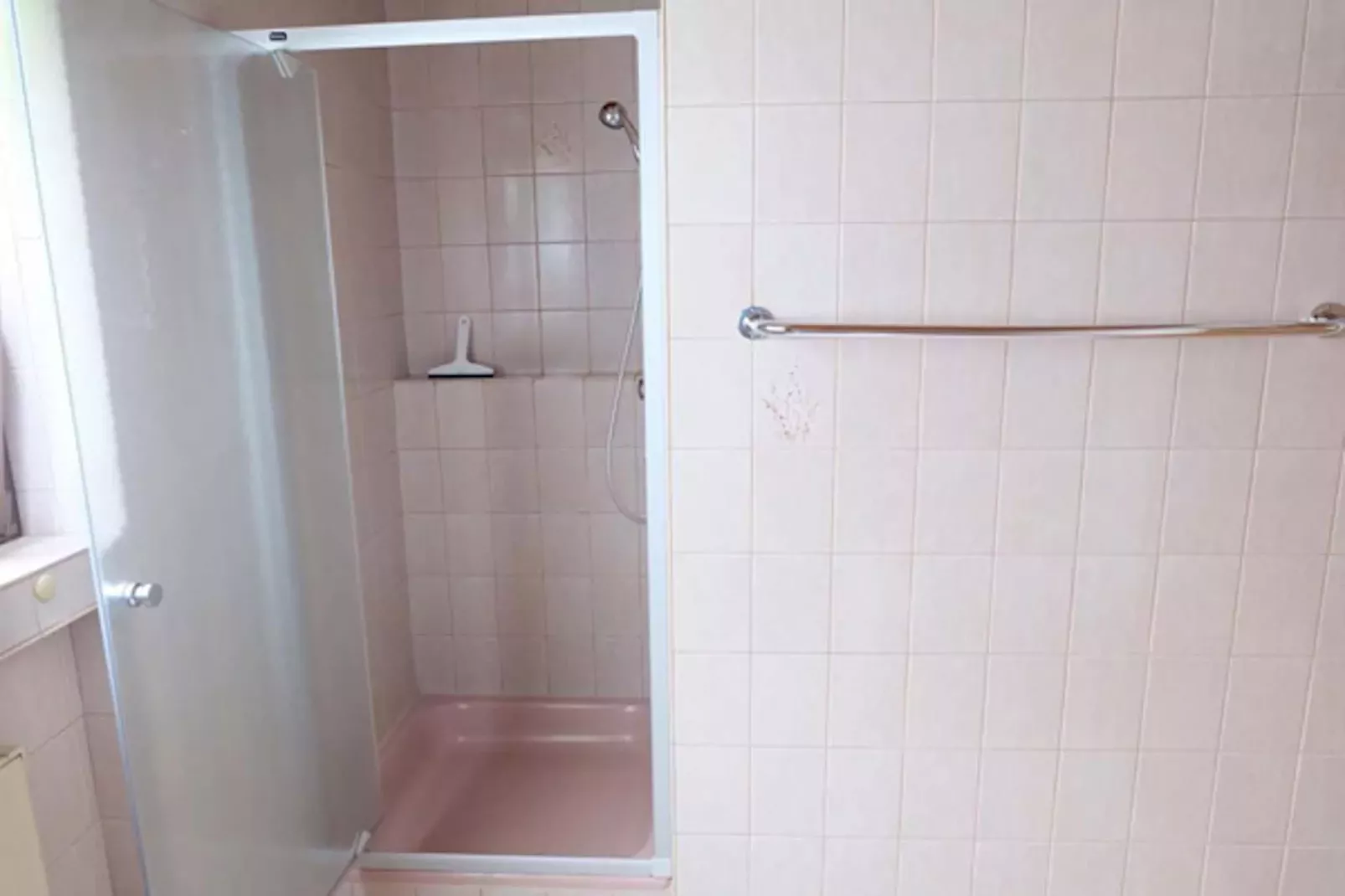 Ferienwohnung Oberstadtfeld Engeln-Bathroom