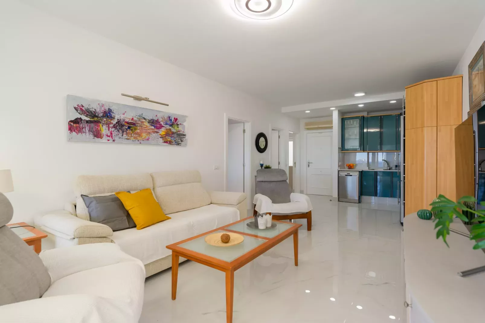 MOGAN BEACH BLUE SKY-Living room