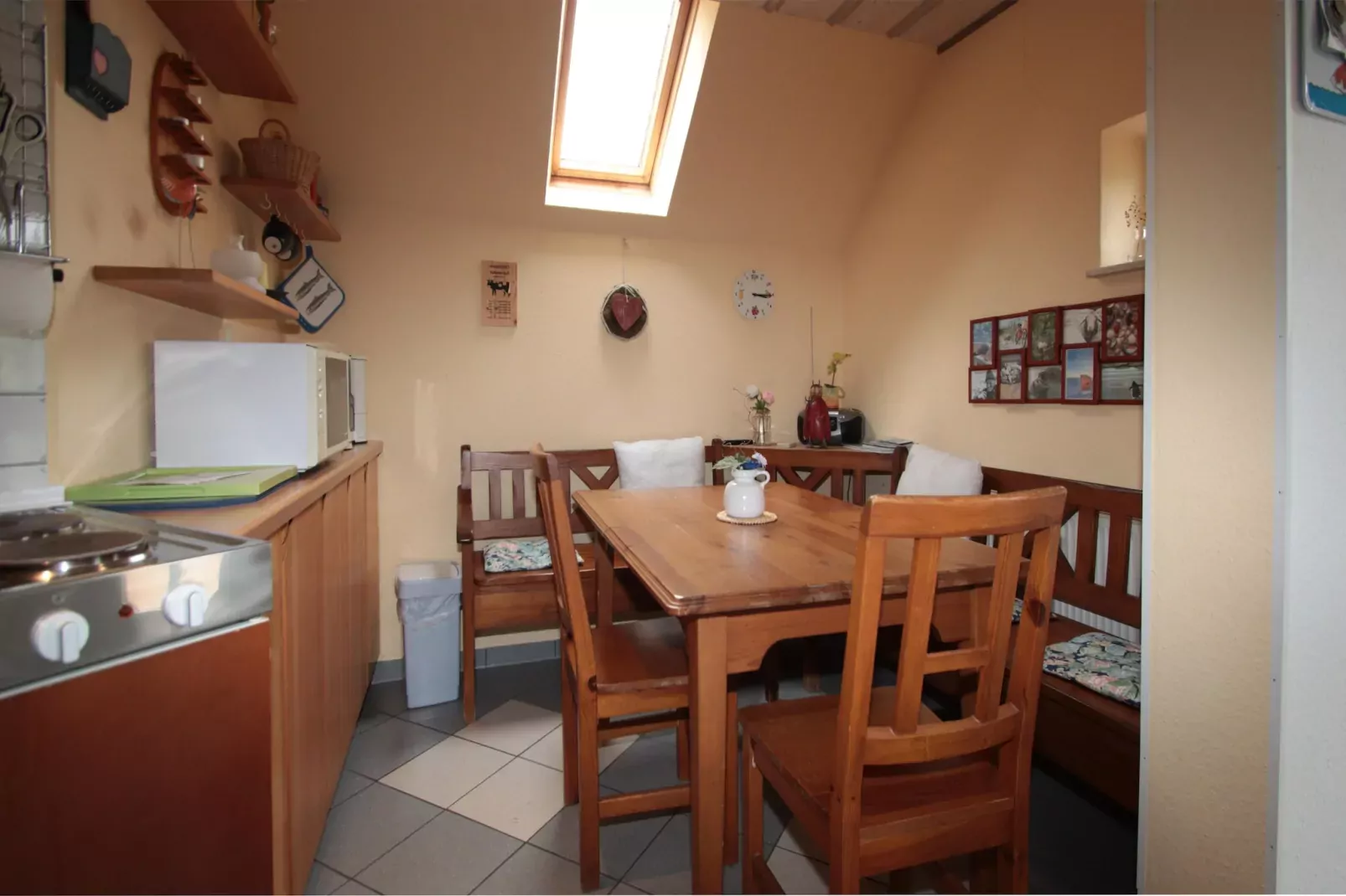 Ferienwohnung in Hilgenriedersiel-Dining room