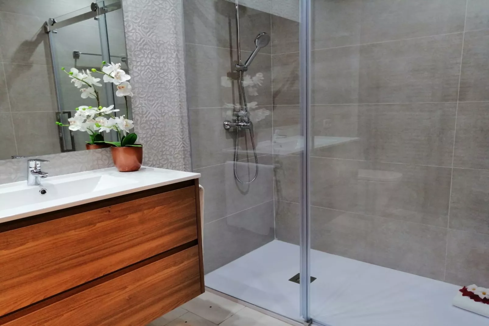 Casa Flor-Bathroom