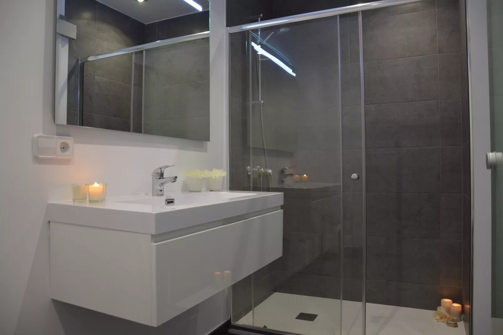 Casa Flor-Bathroom
