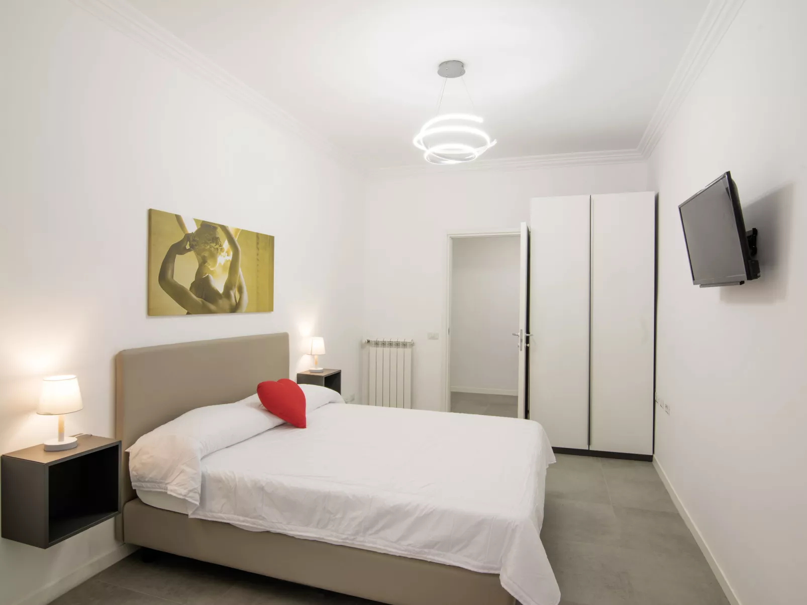 Welcome Rome-Inside