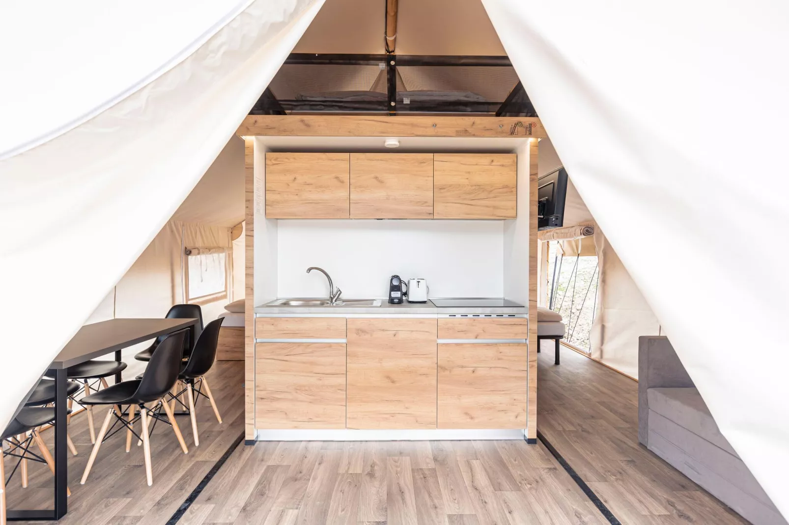 Chalets & Glamping Nassfeld 5-Living room
