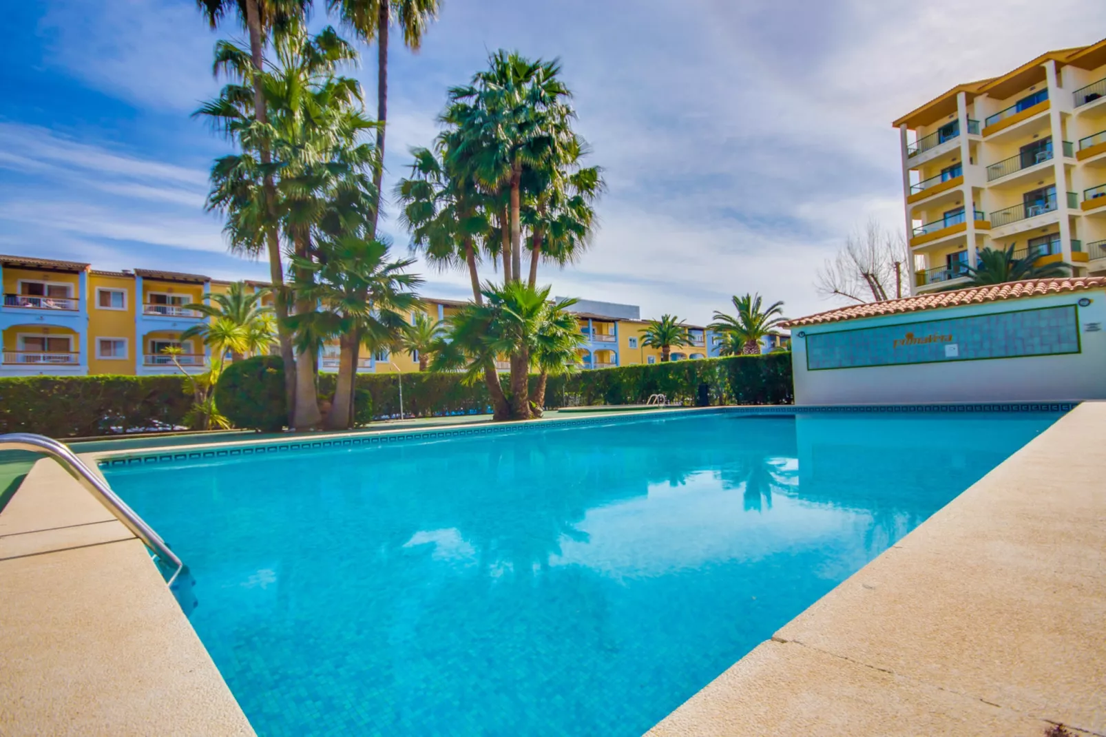 Primavera-Pool