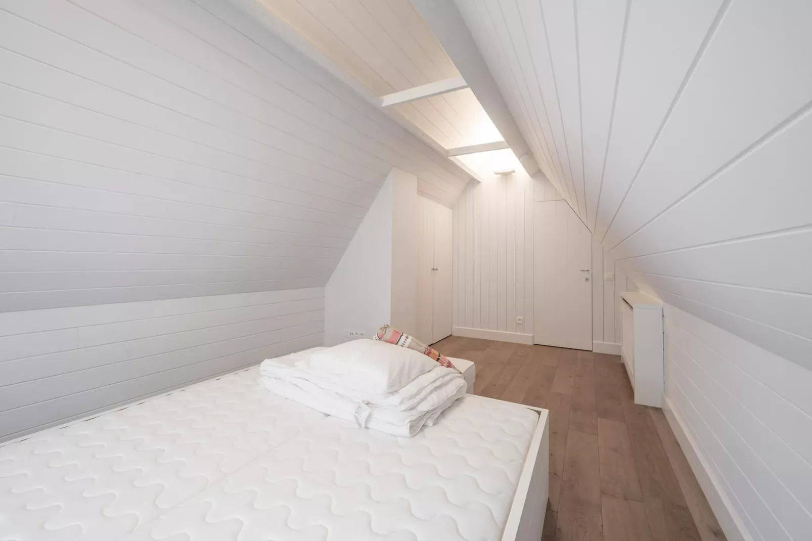 Residence Zeerobbenlaan 12-0-Bedroom