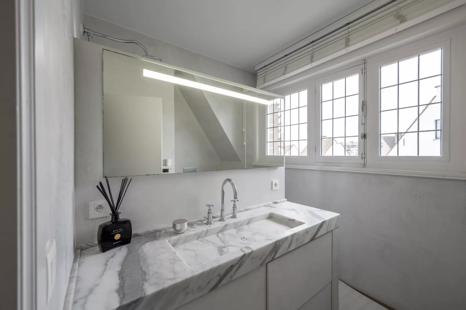 Residence Zeerobbenlaan 12-0-Bathroom