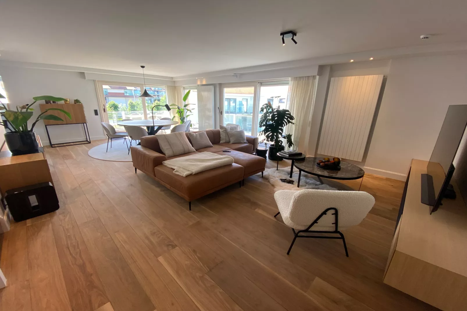 Residence CANADASQUARE-22-Living room