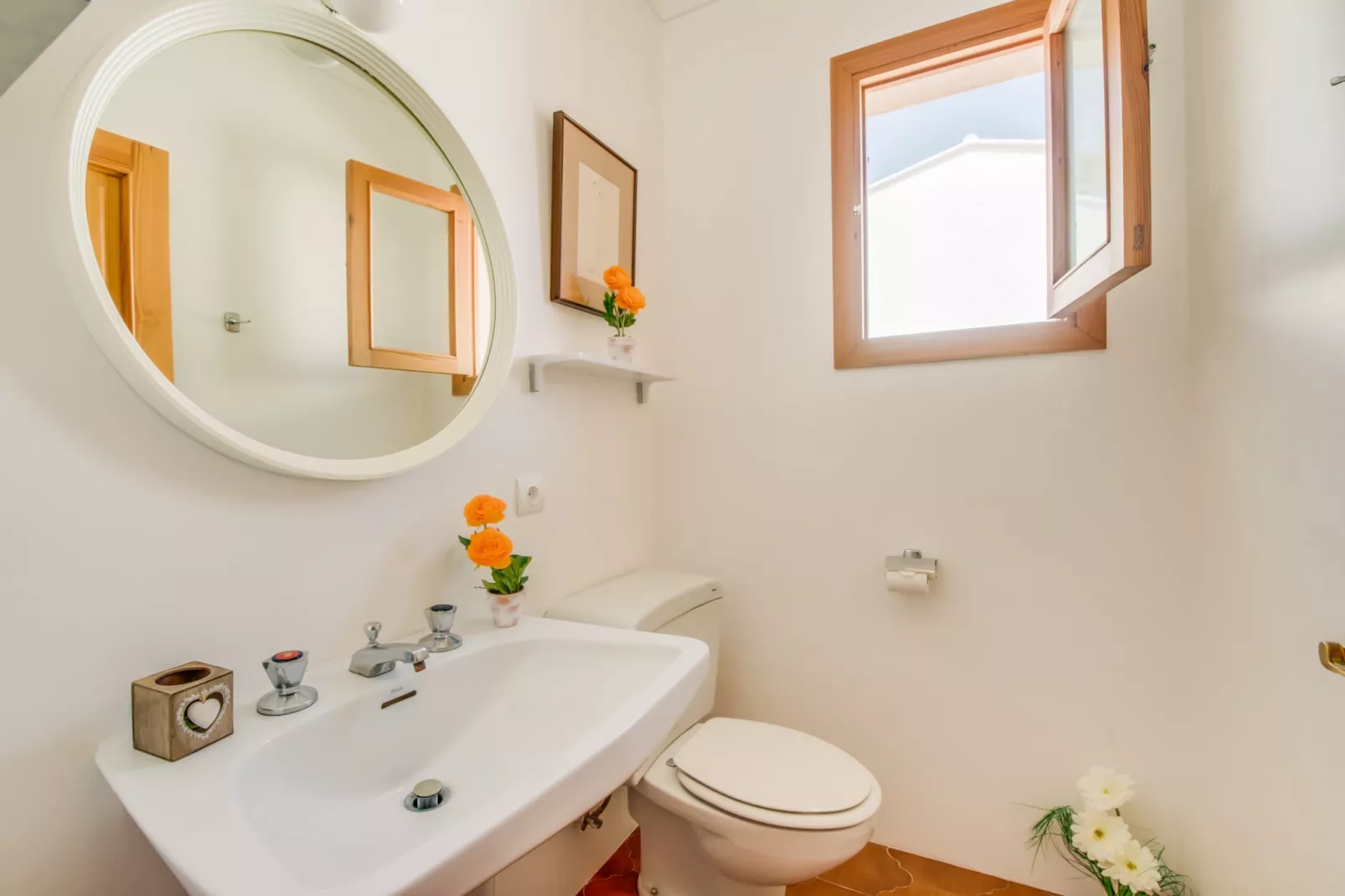 Villa Can Torrens-Bathroom