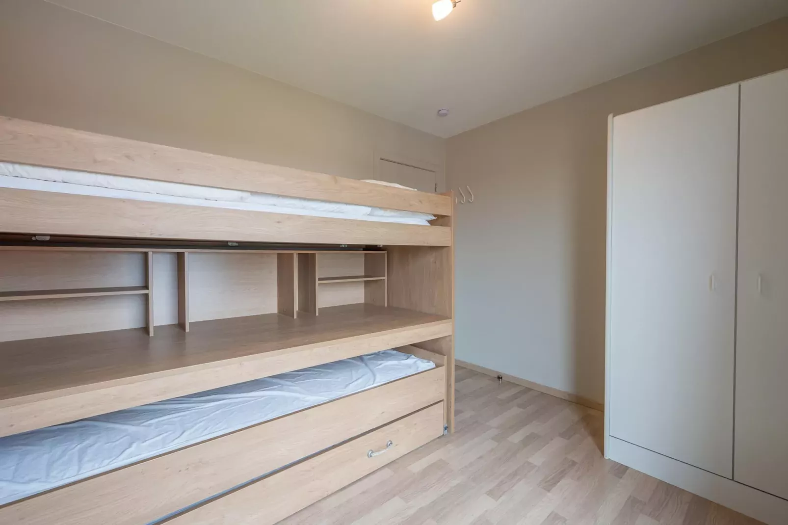Residentie Beauvallon-31-Bedroom