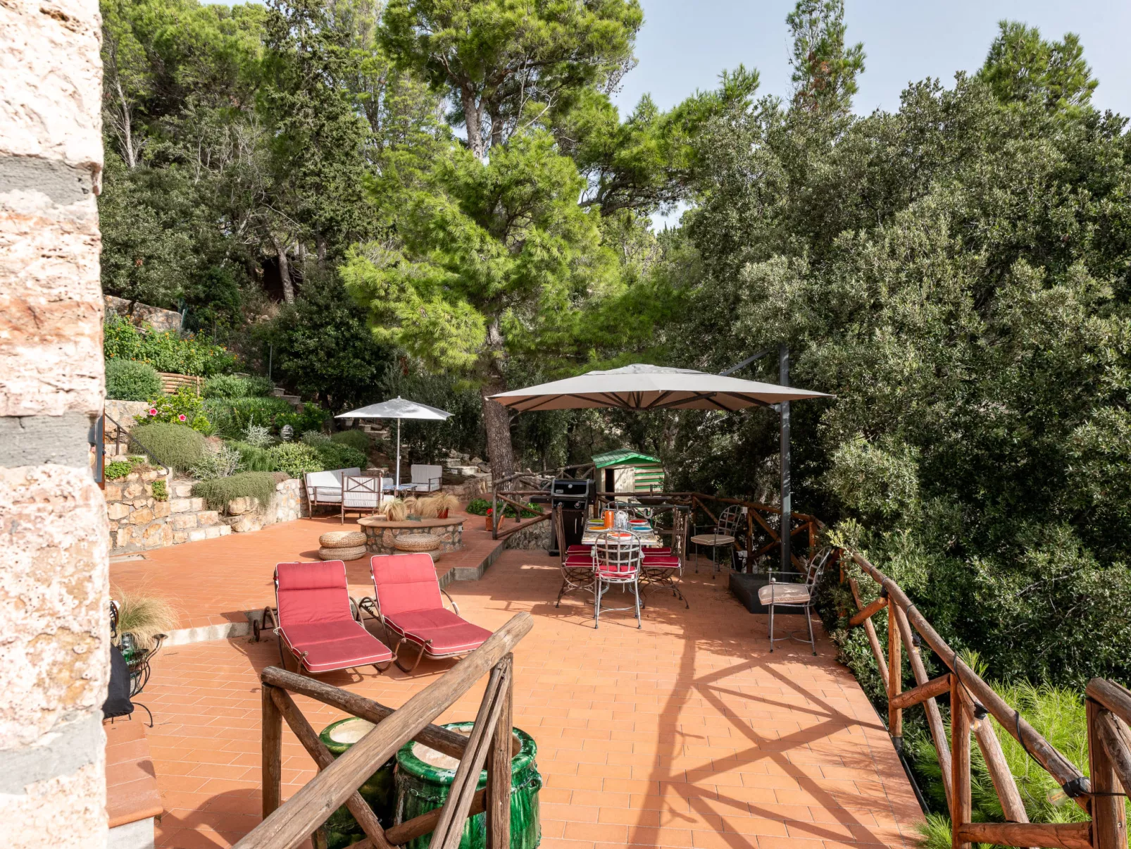 Cala Piccola-Outside