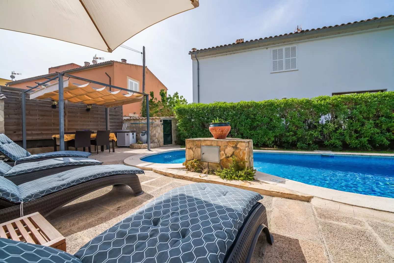 Casa Kerchner-Exterior summer