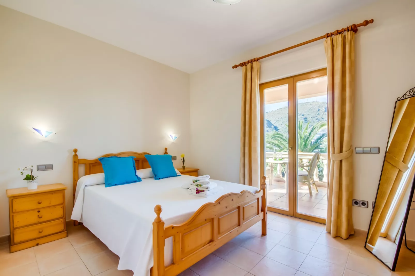 Aran Berna-Bedroom
