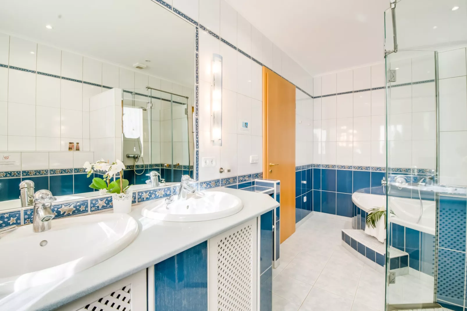 Aran Berna-Bathroom