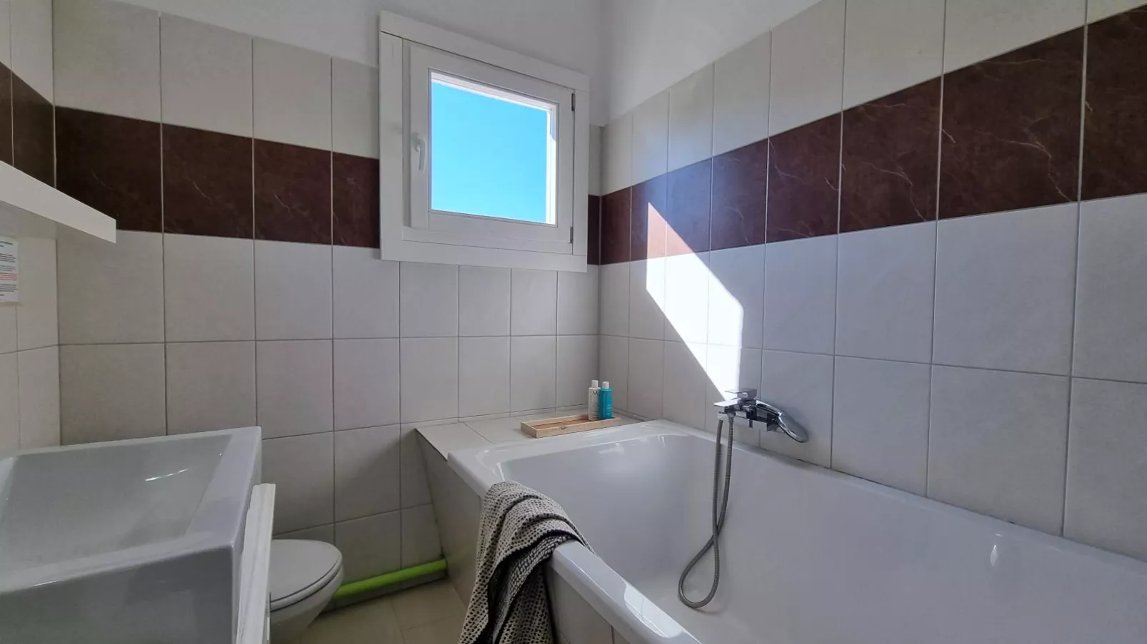 Clos des Oliviers-Bathroom