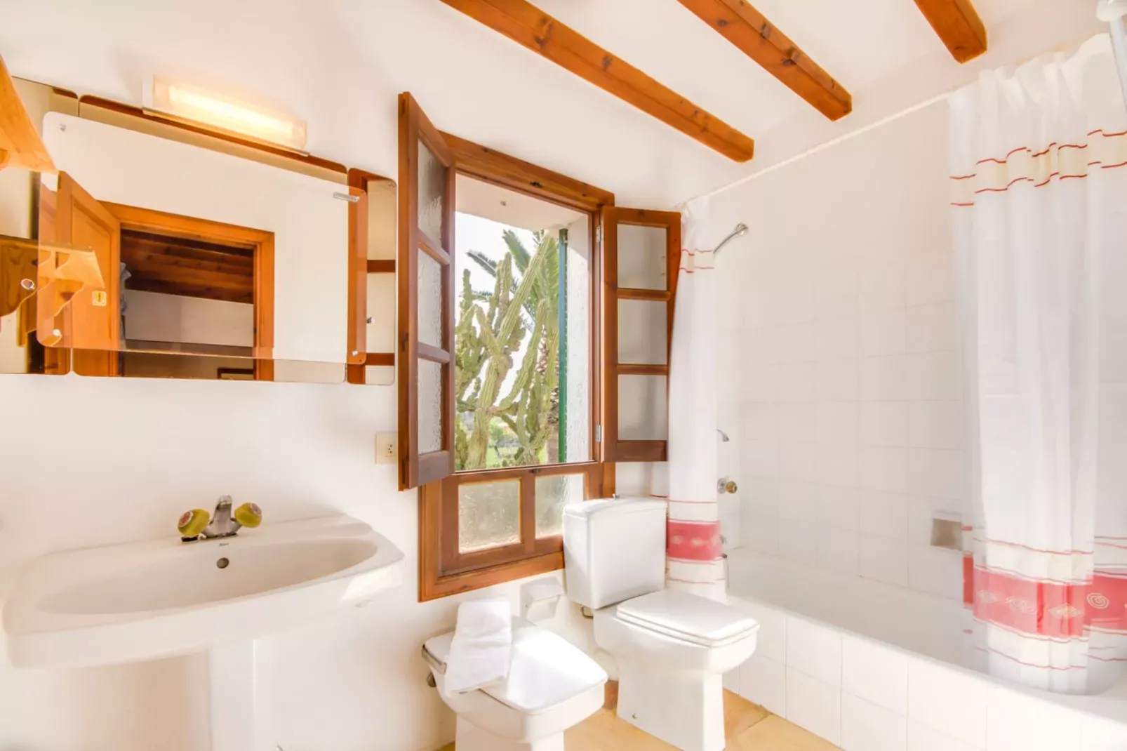 Can Comaro-Bathroom