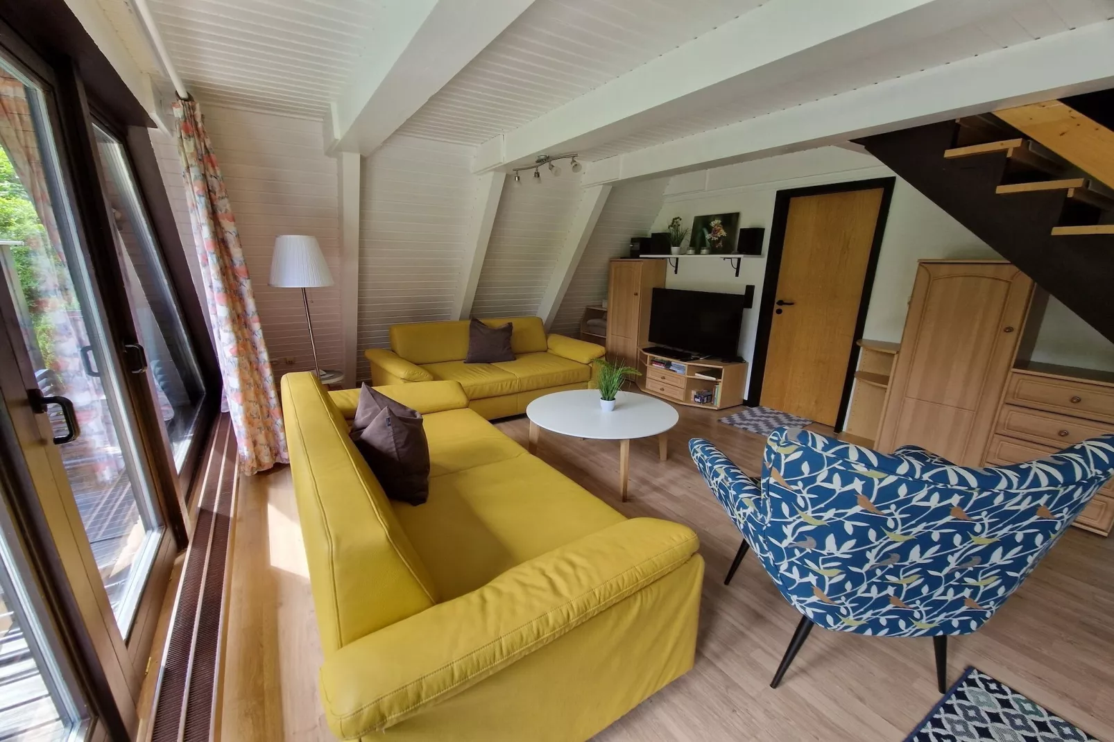 Ronshausen 1-Living room