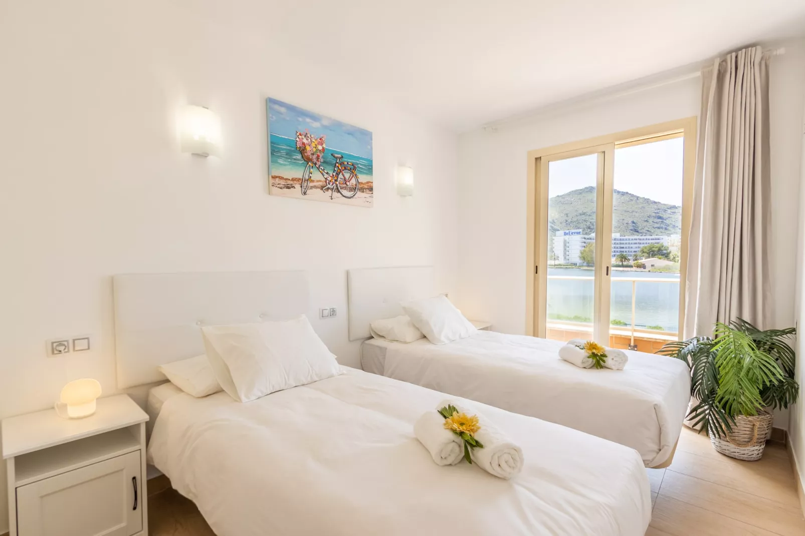 View Lake-Bedroom