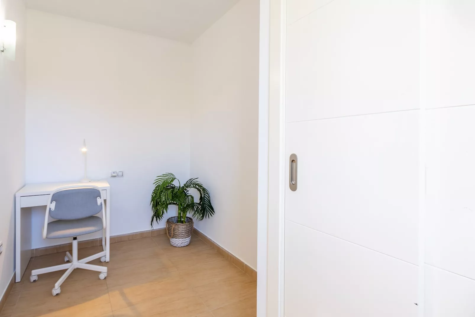 View Lake-Bedroom