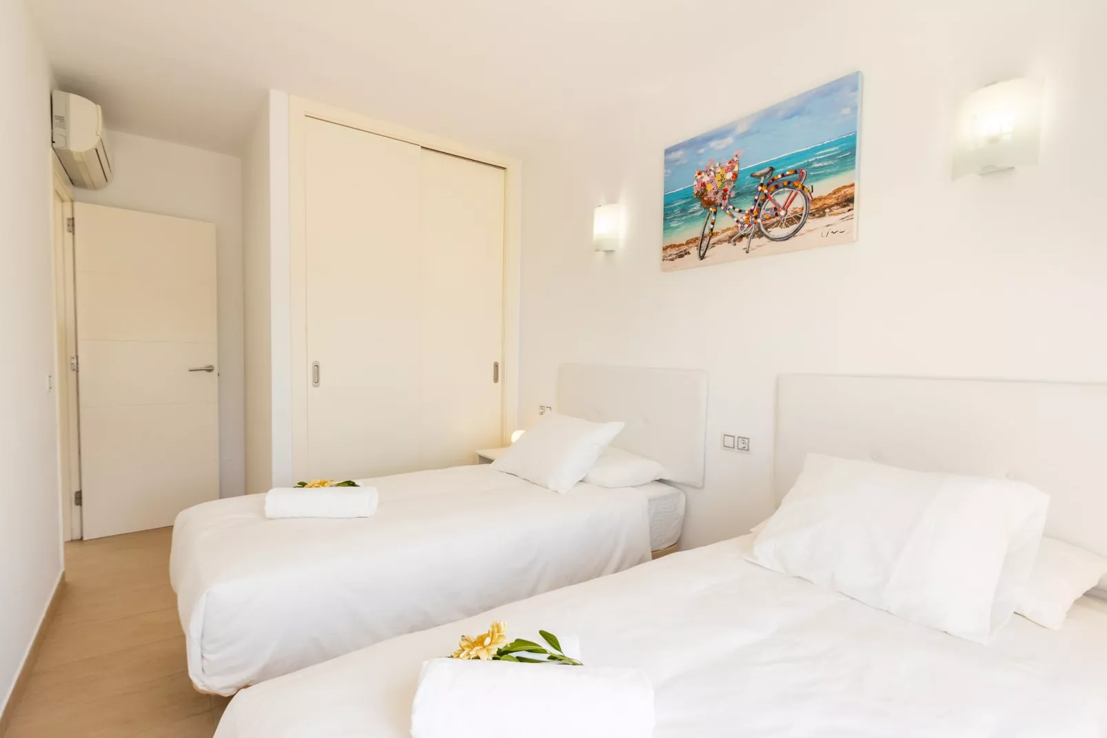 View Lake-Bedroom