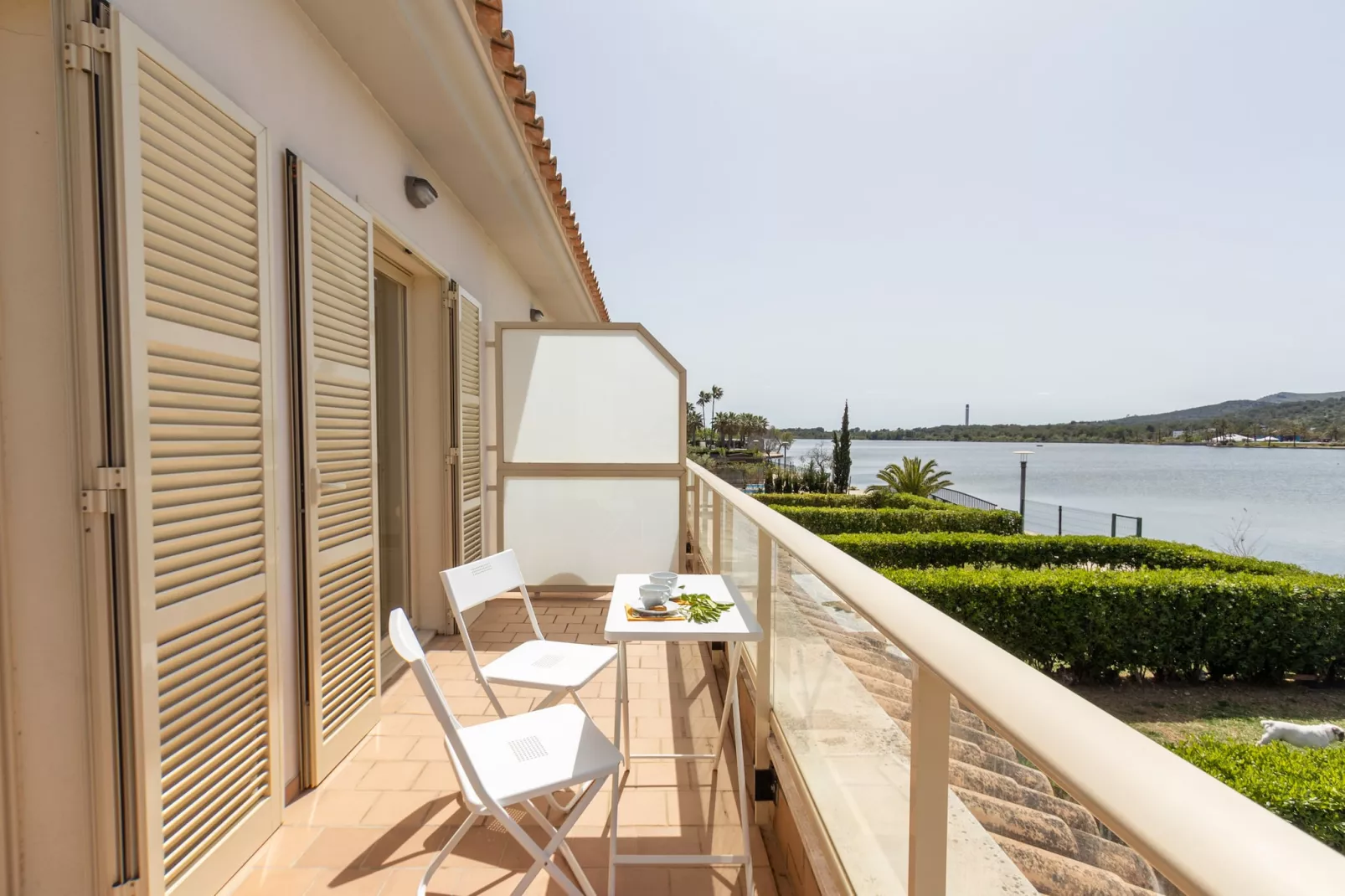 View Lake-Terrace balcony