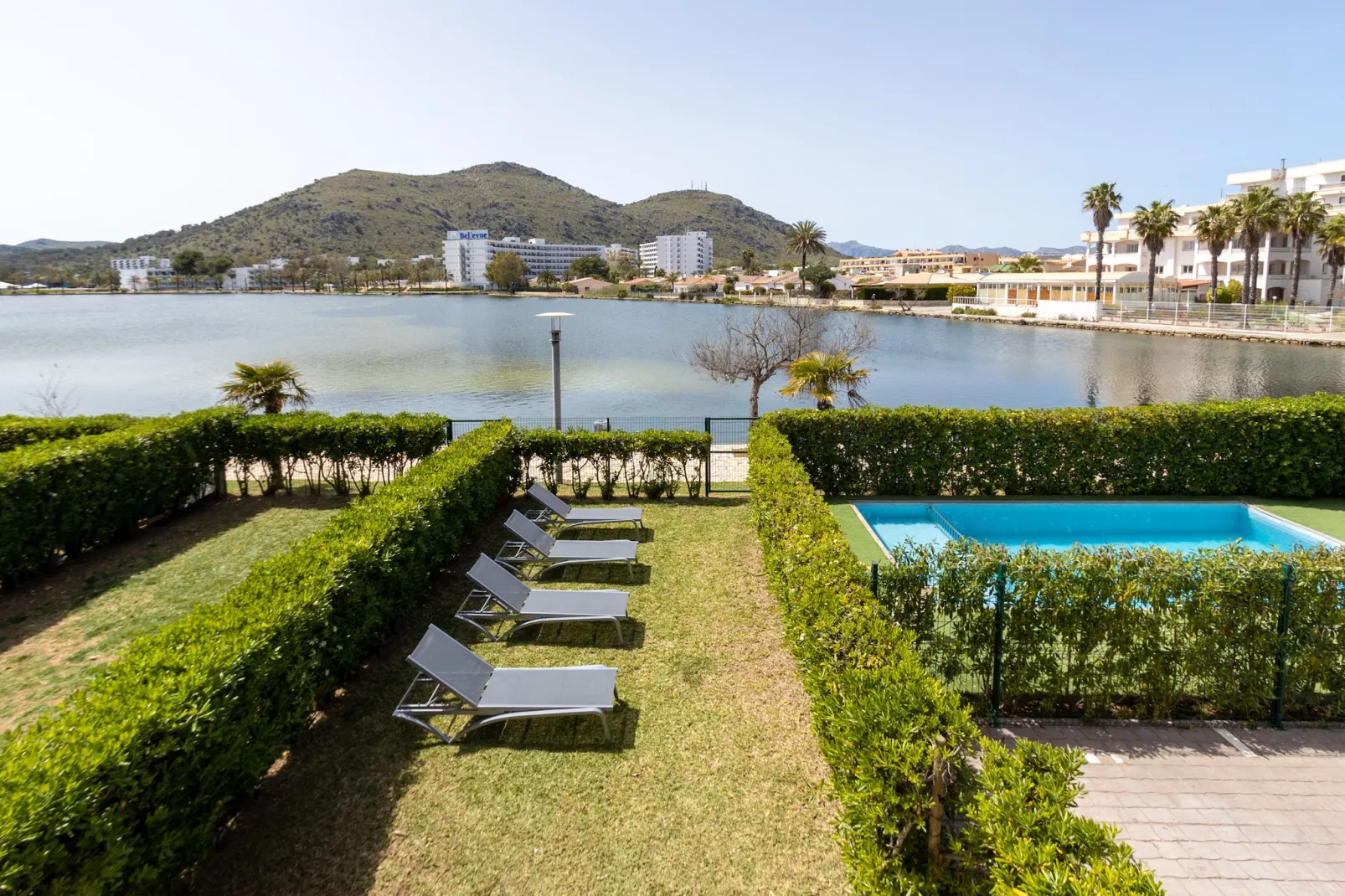 View Lake-Outdoor