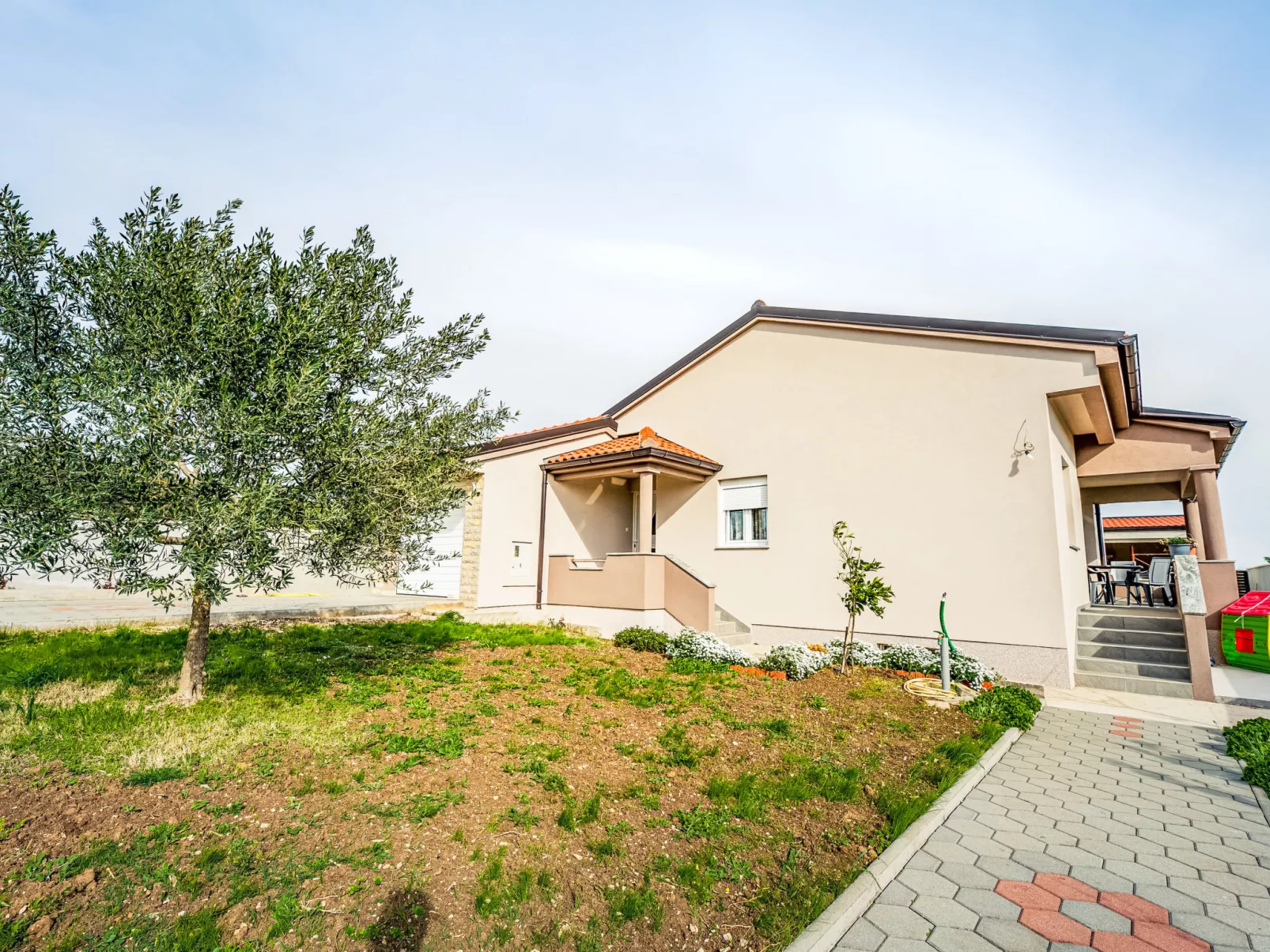 Villa Laura-Outside
