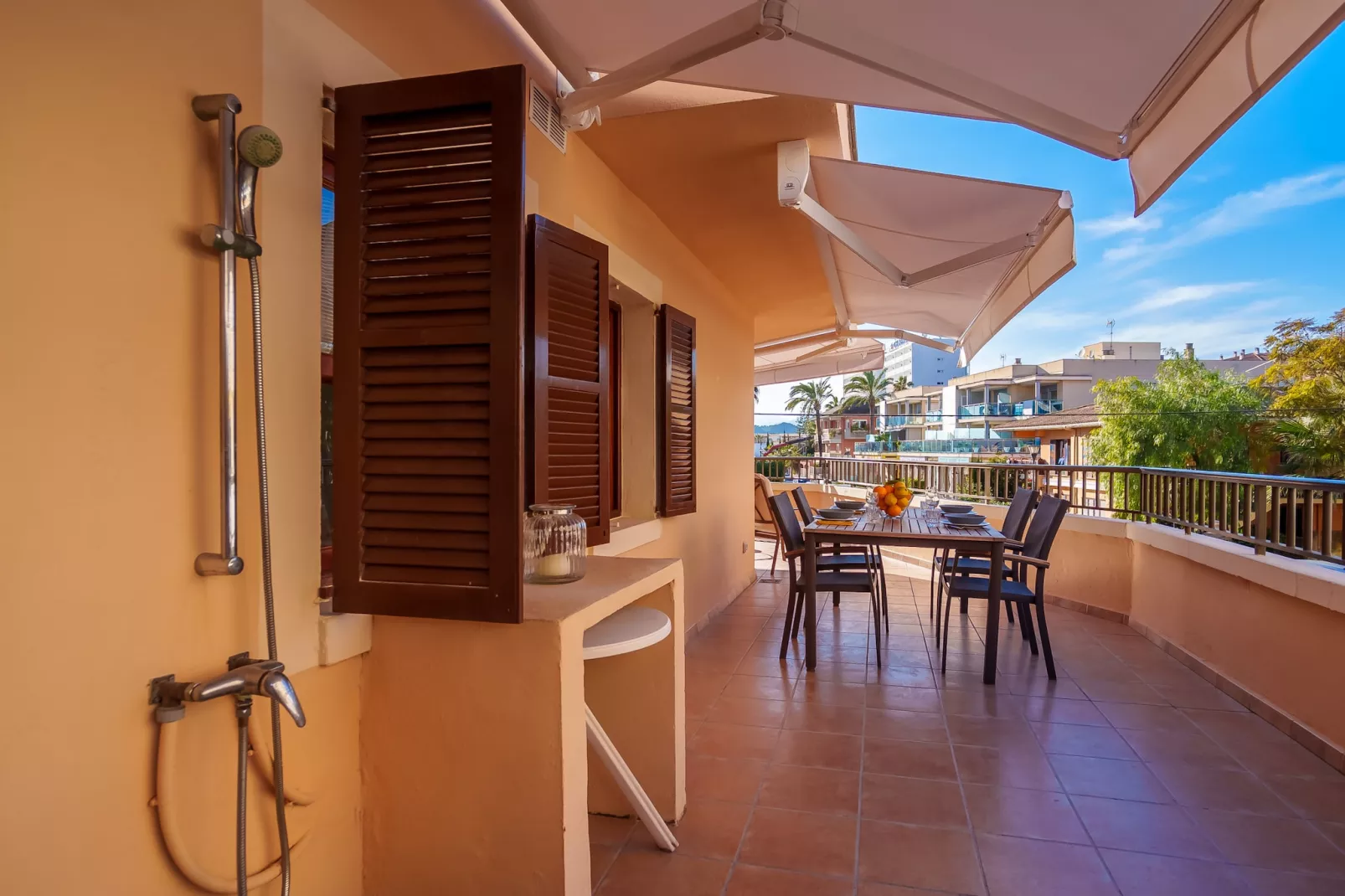 NICE 4 YOU-Terrasse