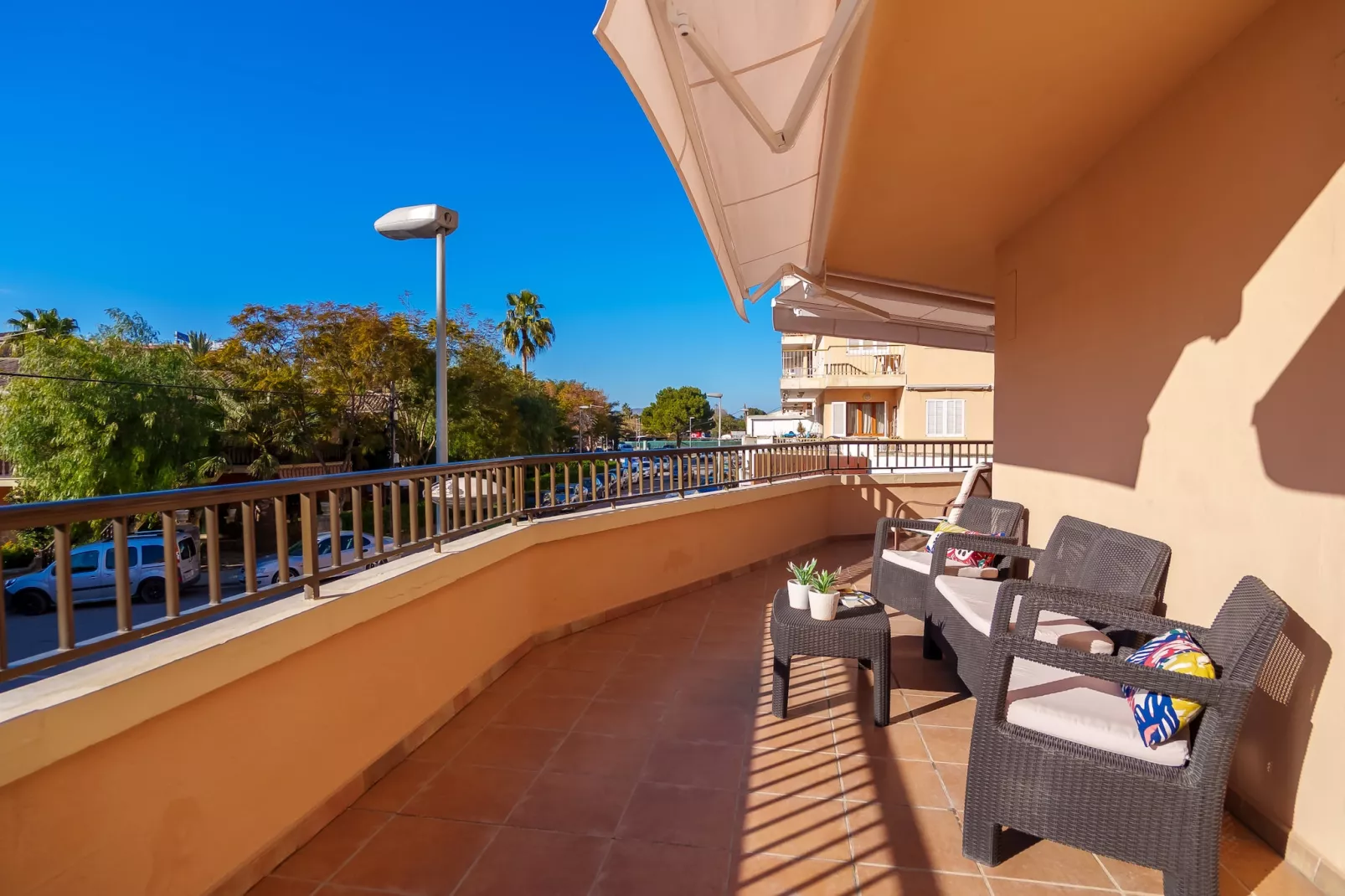 NICE 4 YOU-Terrasse