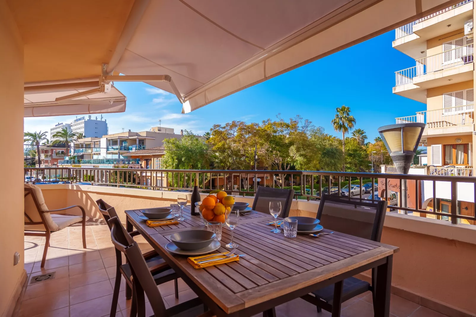 NICE 4 YOU-Terrasse