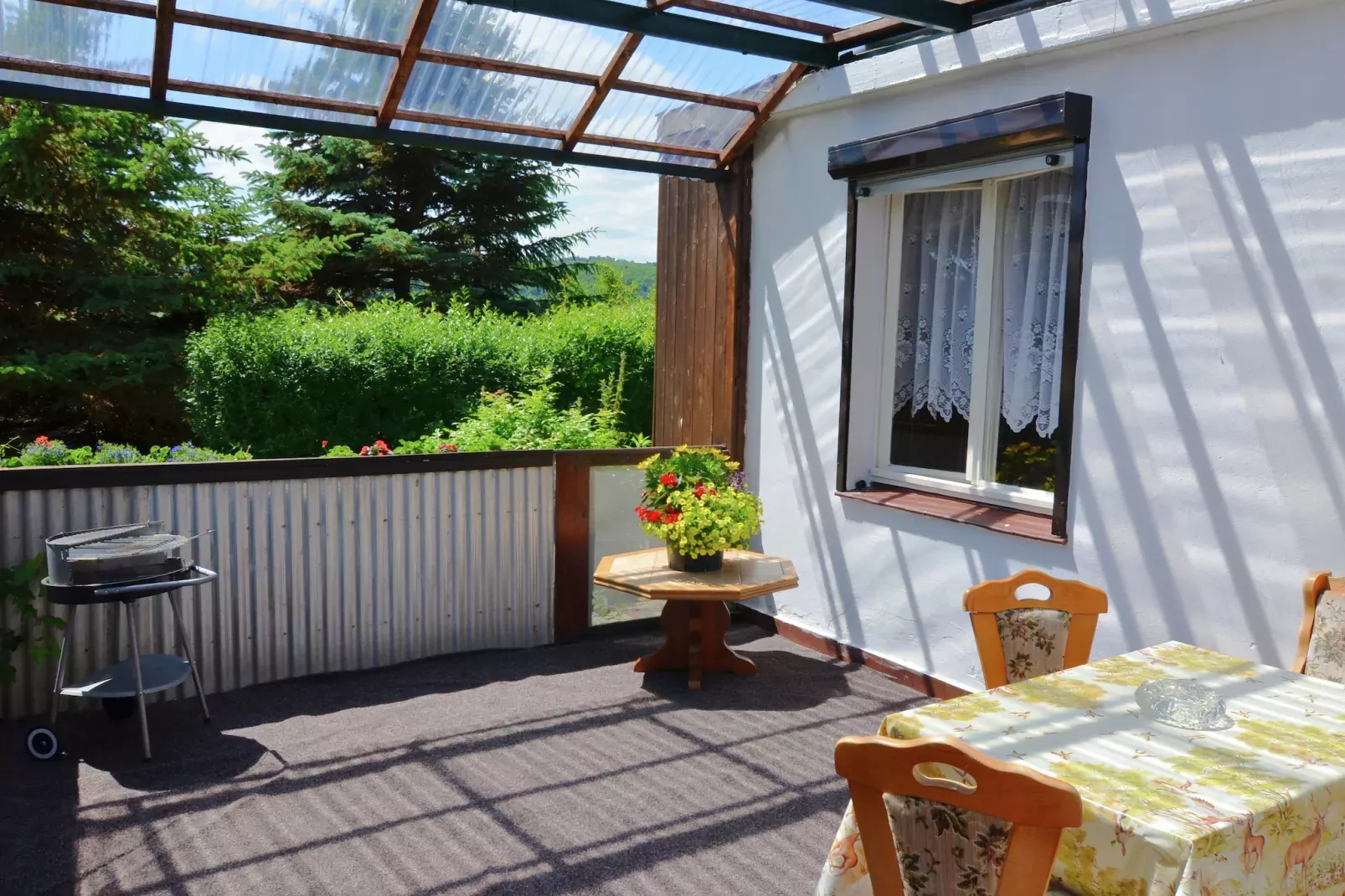 Angela-Terrace balcony