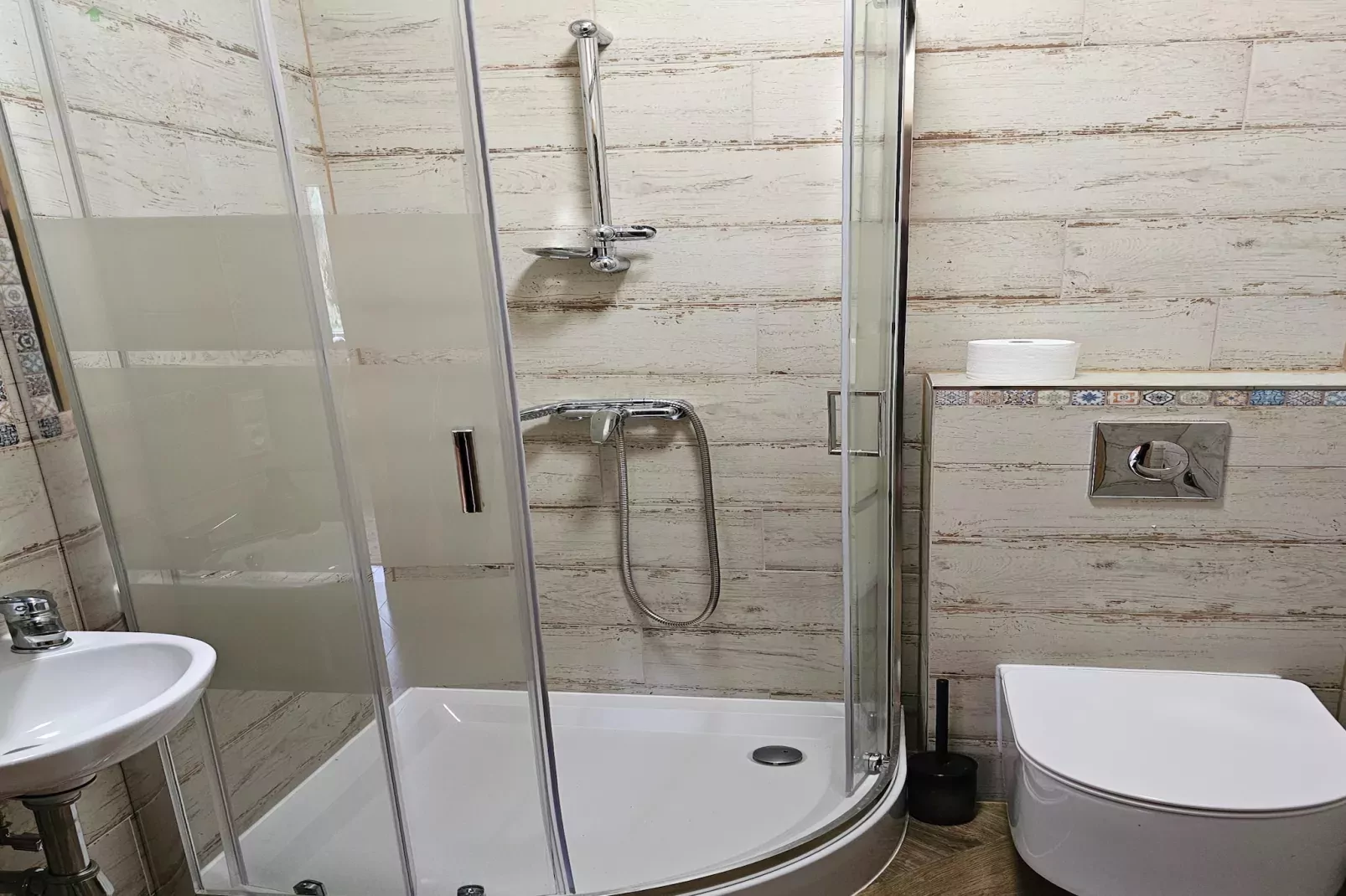 Domek wakacyjny NIEZAPOMINAJKA dla max 6 osób Grąbczyn-Badezimmer