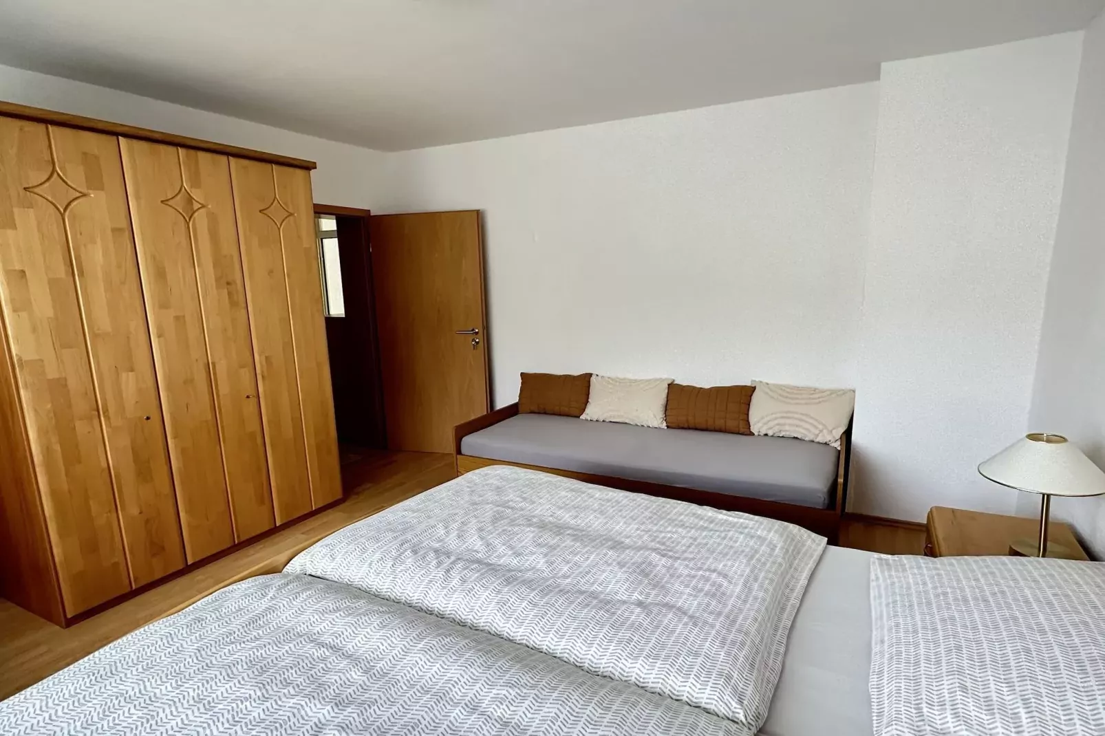 Mohr-Bedroom