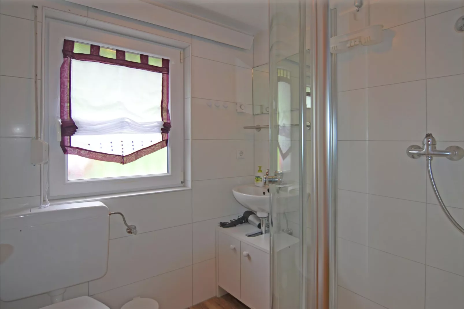 Waldhäuschen-Bathroom