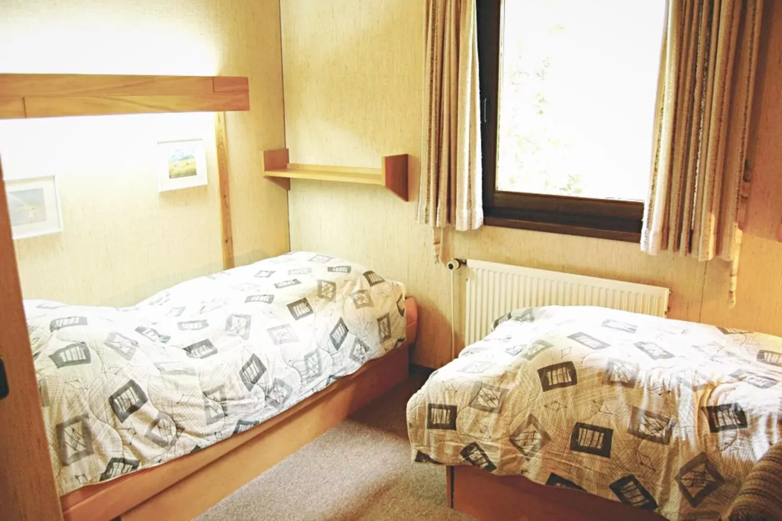 Nina-Bedroom