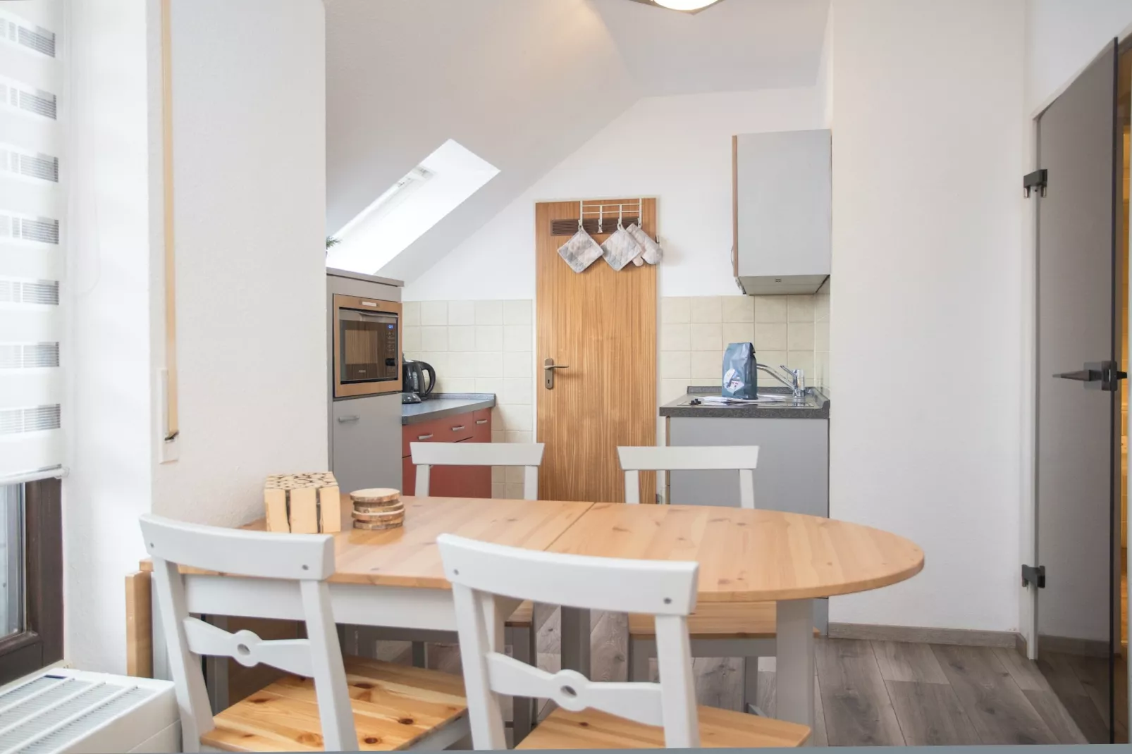 Feldstrasse 48-K-Dining room