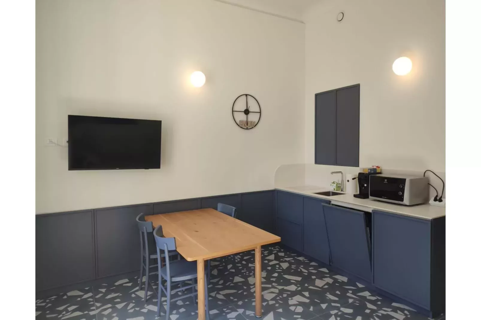 APARTMENTS ALAXIA LUXURY TWO-ROOM APARTMENT 4 PAX-Kitchen