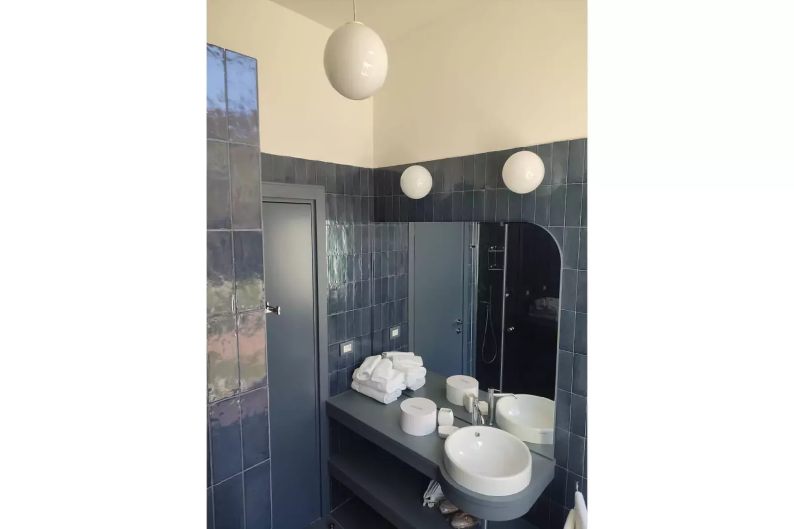 APARTMENTS ALAXIA LUXURY TWO-ROOM APARTMENT 4 PAX-Bathroom